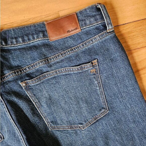 Madewell Indigo Cropped Jeans with Frayed Hem - Picture 8 of 10